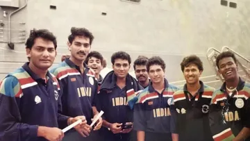 Vinod Kambli: একসময়ের তারকা ব্যাটসম্যান বিনোদ কাম্বলি আজ দারুণ আর্থিক সংকটে দিন কাটাচ্ছেন