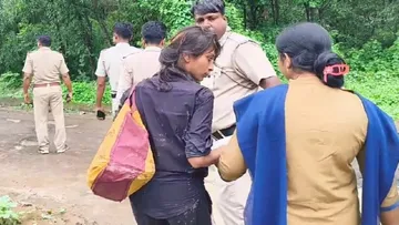 Sumi Hor Chowdhury mental imbalance,  Bardhaman actress wandering roads  ,Star Jalsha TV actress rescued,সুমী হর চৌধুরী মানসিক ভারসাম্য,  বর্ধমান রাস্তা অভিনেত্রী,  স্টার জলসার টিভি অভিনেত্রী উদ্ধার