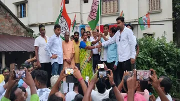 Purba Bardhaman Rayna  ,Palashan Panchayat  ,CPM members join TMC  ,Left to TMC defection  ,Political switch Rayna , CPM to Trinamool defection  ,Panchayat level politics West Bengal  ,Party change in Purba Bardhaman  ,Political realignment Rayna  ,Trinamool gains in Palashan,পূর্ব বর্ধমান রায়না  ,পলাশন পঞ্চায়েত,  সিপিএম থেকে তৃণমূলে যোগ  ,সিপিএম সদস্য তৃণমূল,  দলবদল বামের থেকে তৃণমূলে,  রায়নায় রাজনৈতিক পালাবদল,  পূর্ব বর্ধমানে তৃণমূলের ভাঙন রাজনীতি  ,পঞ্চায়েত সদস্য দলবদল  ,তৃণমূলে সিপিএম নেতার যোগদান,  রায়না পলাশনে রাজনৈতিক খবর