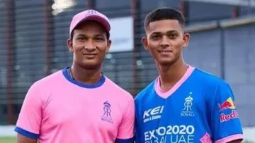 Yashasvi Jaiswal (9)