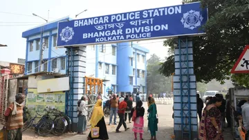 Bhangar Violence, TMC vs ISF, Bomb Attack, Kamal Purkait, South 24 Parganas News, North Kashipur Police Station, Political Clash West Bengal, Trinamool Congress, Indian Secular Front, Chaltaberia,ভাঙড় বোমাবাজি, তৃণমূল কংগ্রেস, আইএসএফ, রাজনৈতিক সংঘর্ষ, কামাল পুরকায়েত, দক্ষিণ ২৪ পরগনা, উত্তর কাশিপুর থানা, ইব্রাহিম মোল্লা, চালতাবেরিয়া, বোমার আঘাত