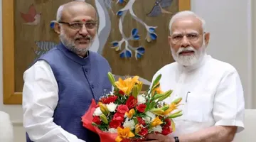 CP Radhakrishnan With Modi