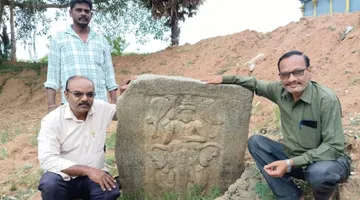 Archaeologist Senguttuvan requests protection of rare sculpture yaanai meethu amarntha murugan Tamil News