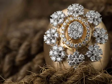 Diamond jewellery
