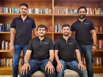 PeakAmp co-founders