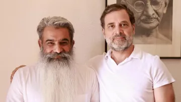 Bharat Bhushan Ashu and Rahul Gandhi (File photo)