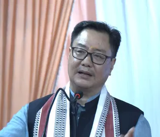 जनजाति समाज के लोग खुद को मुख्यधारा से अलग नहीं समझते : किरेन रिजिजू
