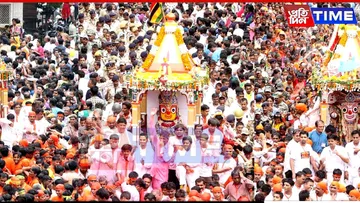 Panic at Jagannath Rath Yatra in Ahmedababd as Elephant Runs Amok