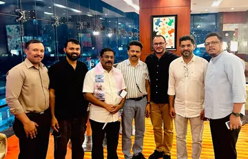 PHOTO-2025-11-03-01-17-38