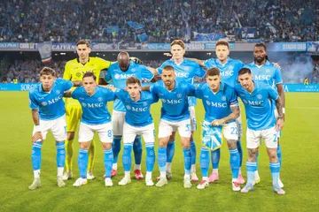 napoli-v-cagliari-serie-a-6-1