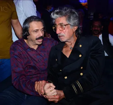 Shakti Kapoor chatting with sr journalist Chaitanya Padukone