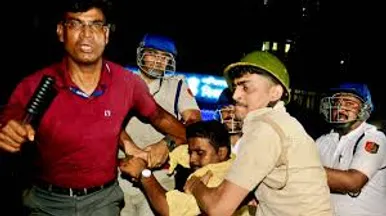 teachers protest police lathicharge