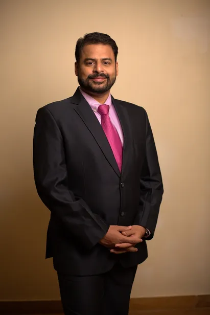 Mr Vishal Kamat Hi-Res 1 (2)(1) (2)