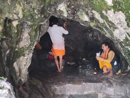 know about the mysterious cave of madhya pradesh where lord shiva hide to  escape from Mahishasura | मध्यप्रदेश की इस गुफा में छुपे थे महादेव, जानें  क्या है पीछे की कहानी