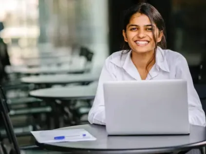 Bank PO Jobs : कैसे बनते हैं बैंक पीओ, क्या है पावर और जिम्मेदारी; जानें  कितनी मिलती है सैलरी - how to become bank po probationary officer work  salary responsibility - News18 हिंदी