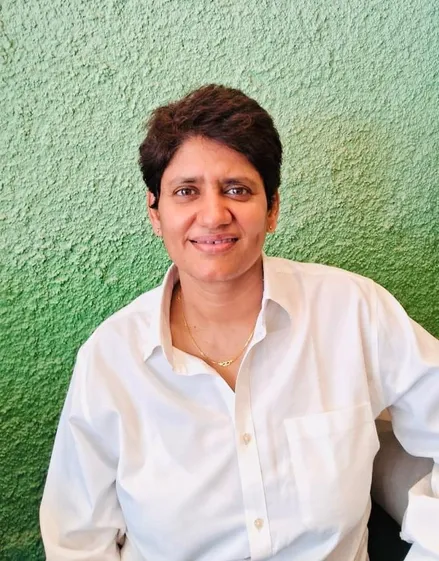 nidhi saxena founder of ishots