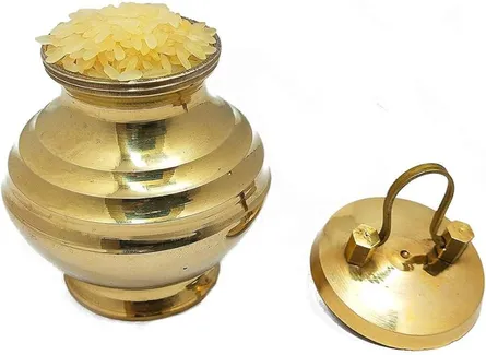 नया शुद्ध पीतल छोटा हैंडी 3 इंच कमांडल/लोटा/पीतल का बर्तन/पूजा के लिए अरह जल  पकड़ना आसान है और BANARAS से धार्मिक पूजा उपहार आइटम धोने में आसान ...