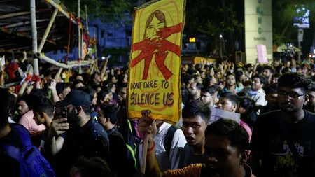 কলকাতায় এর আগের স্বাধীনতার দিনে নারীদের রাত দখলের কিছু ছবি