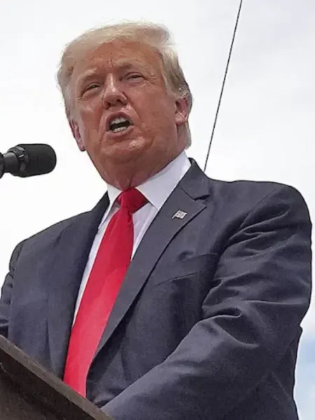 678d3fff91a70-donald-trump-crowned-19095882-16x9