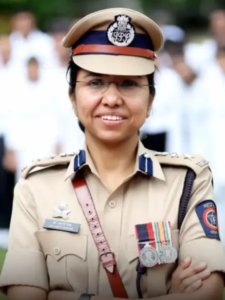ips arti singh Joint Commissioner Intelligence mumbai doctor up