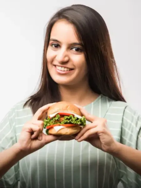 most dangerous foods zindagi ke minute ghataane wali cheeje hindi news