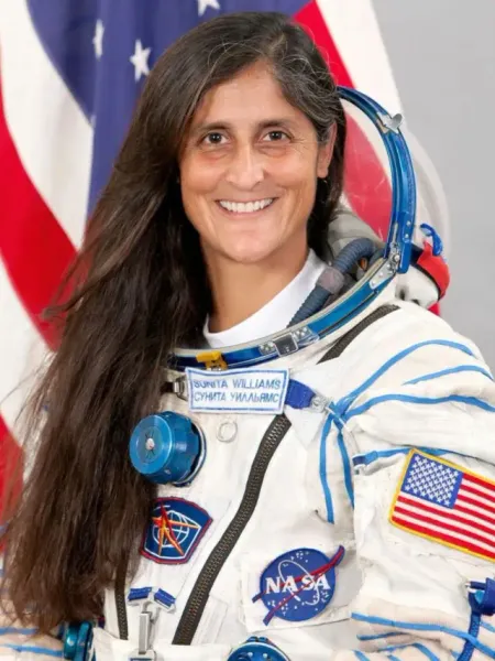 sunita williams returning back on earth