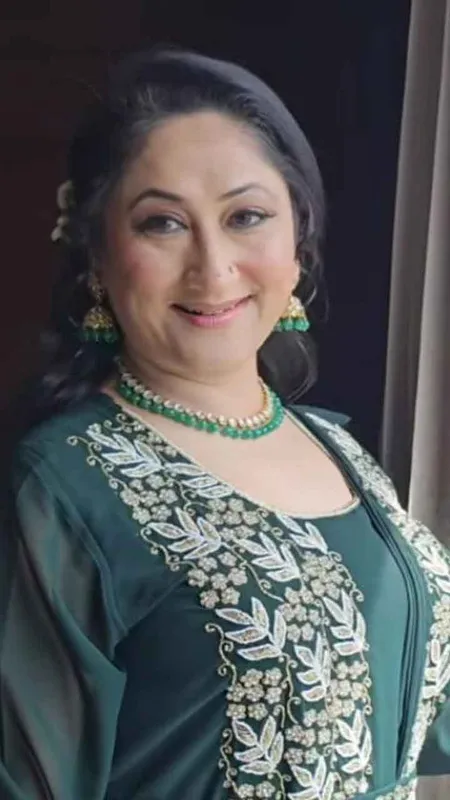 Jane Anjane Hum Mile: "This Bua Has Done SIP" – Jayati Bhatia