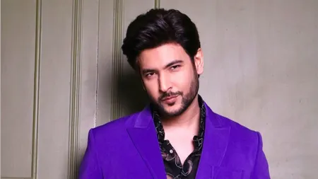 Shivin Narang Steals the Show at Filmfare OTT with Purple Power