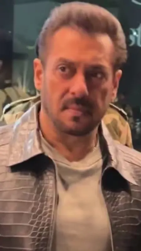 Salman Khan Angry at Airport, Netizens Troll Him – Video Goes Viral!