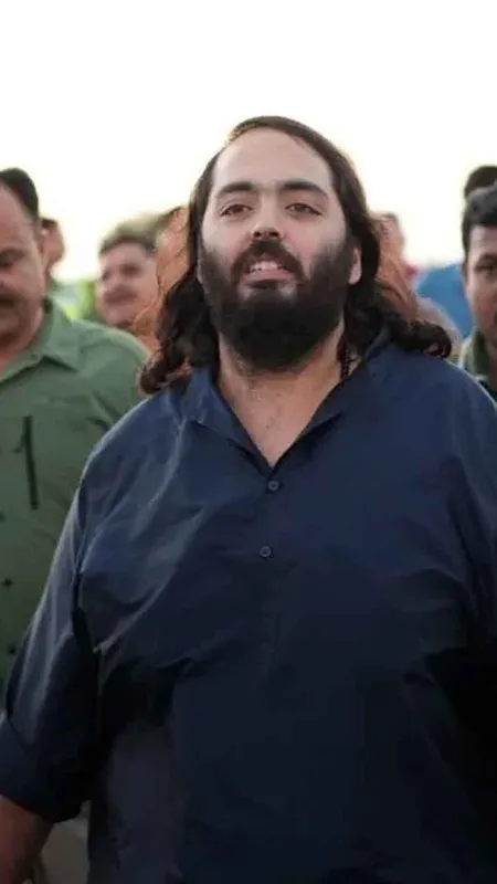 Anant Ambani’s 170 km Spiritual Journey to Dwarkadhish Temple Amidst Public Support