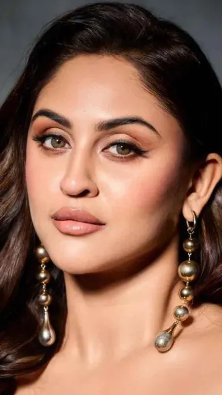 Krystle D’Souza’s ₹21,000 Swarovski Camera Bag Steals the Spotlight on the Red Carpet