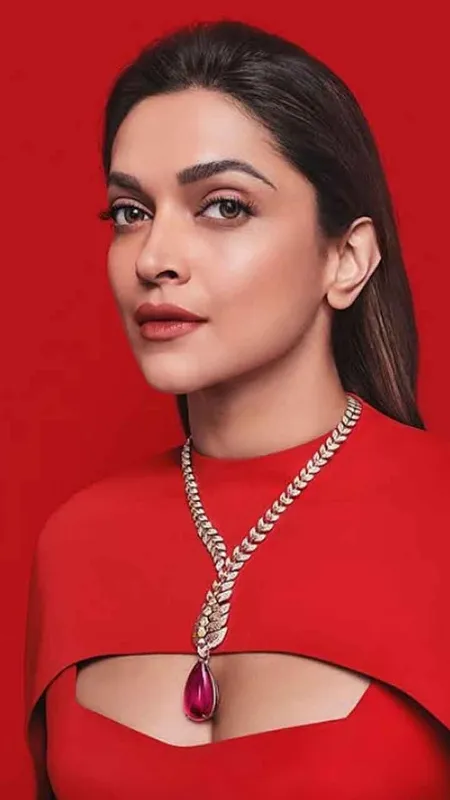 Deepika Padukone Makes History as First Indian Actress on Hollywood Walk of Fame
