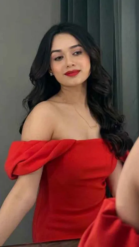 Jannat Zubair Photos: Actress Looks Glamorous in Red Dress, Pics Go Viral
