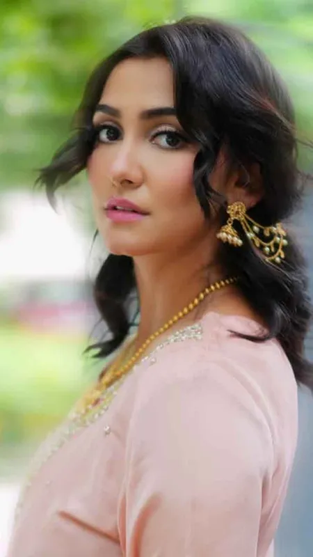 Srishti Jain on Playing Sahana in Zee TV’s Ganga Mai Ki Betiyan