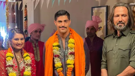 Tanuj Virwani Scares Mother Rati Agnihotri and Wife Tanya