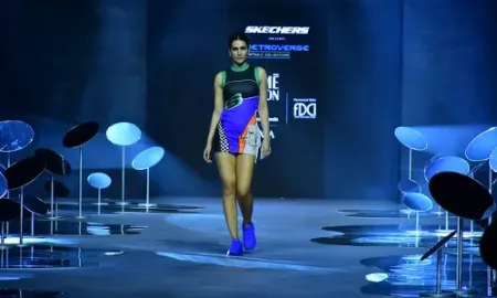 Kriti Sanon's 'stress-free' ramp walk sans heels on Lakme Fashion Week Day 3