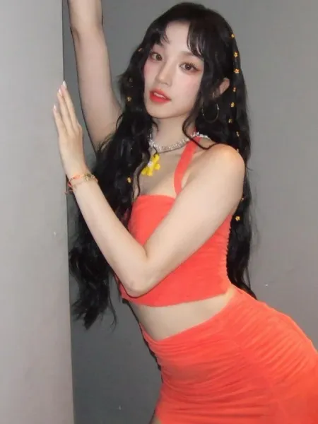 (G)I-DLE Yuqi Set the Internet on Fire with Sizzling Look