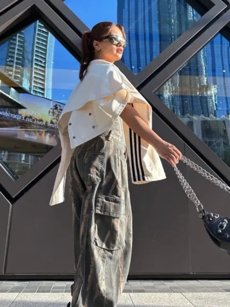 Avneet Kaur Sets the Internet Ablaze in Voguish Look