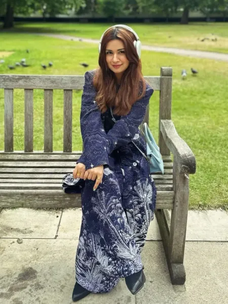 Avneet Kaur Exudes Femme Fatale Charm in New Look