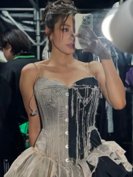 TWICE Jihyo Turns Up the Heat in Glamorous Look