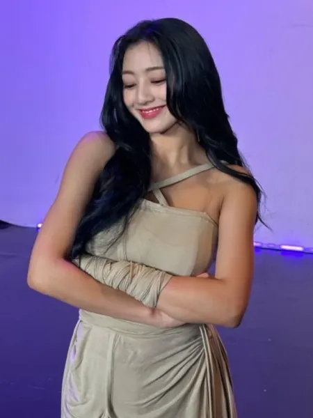 TWICE Jihyo Celebrates Solo Debut Anniversary, Shares BTS Pics