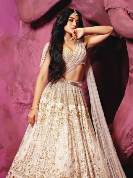 Rashmika Mandanna sets Internet on Fire in Breathtaking Lehenga look