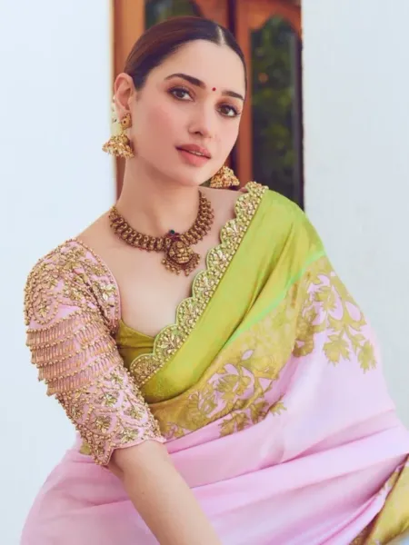 8 Tamannaah Bhatia's Breathtaking Ethnic Looks to Steal