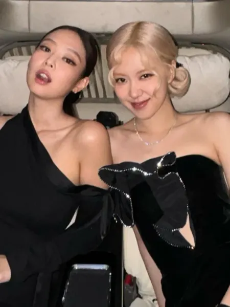 Rosé Shares Heartfelt Message for BLACKPINK Members