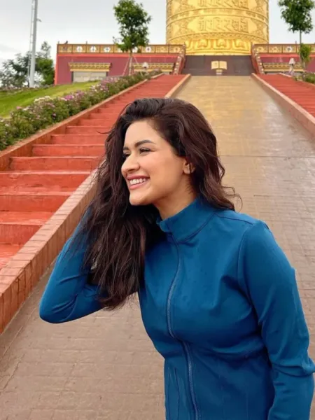 Avneet Kaur Wraps First Schedule of Upcoming Film, Check