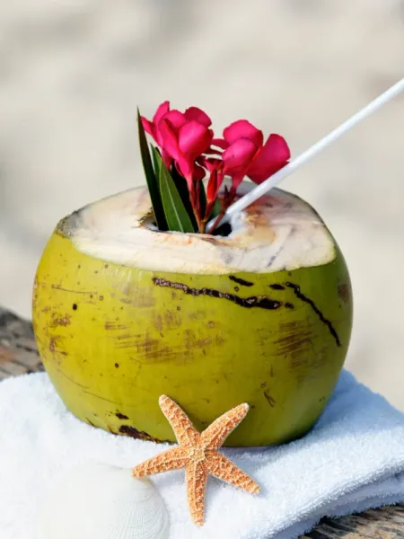 7 Amazing Health Benefits of Drinking Coconut Water Everyday