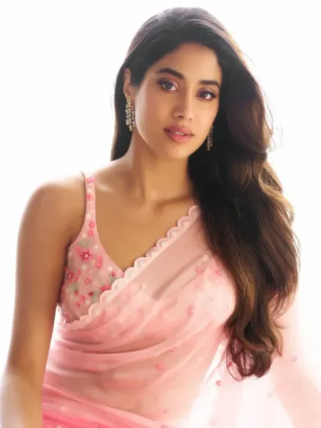 Janhvi Kapoor Sizzles in Pink Saree, All Set for Devara