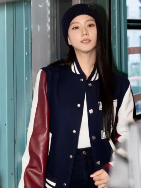 BLACKPINK Jisoo Steals the Spotlight in New Chic Look