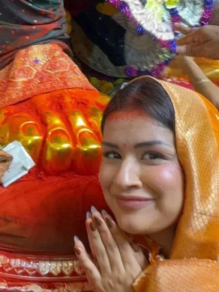Avneet Kaur Visits Lalbaugcha Raja, Seeks Lord Ganesha's Blessings