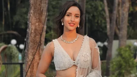 एक साहसिक कहानी जो सच के करीब है (2)